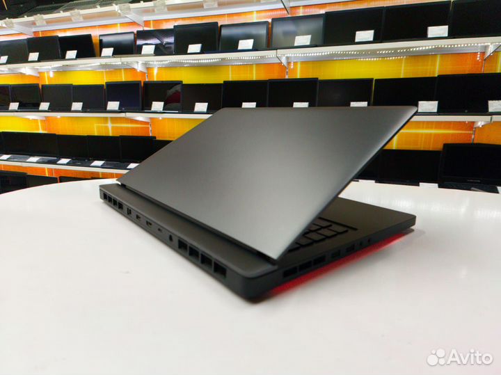 Ноутбук Xiaomi 15.6 IPS i7 7700HQ 16gb GTX1060 SSD