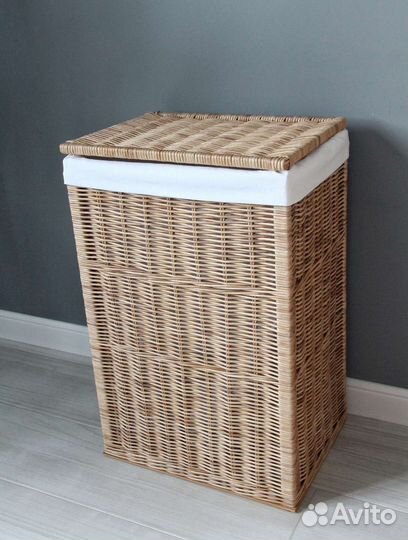 Плетеная корзина для белья или хранения
