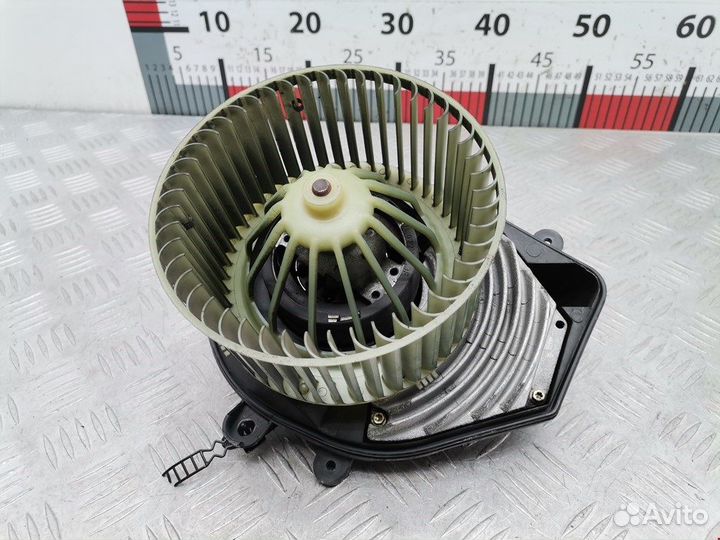 Моторчик печки для Audi A4 B5 8D1820021B