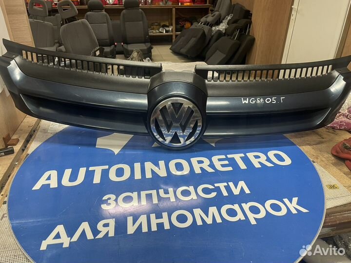 Решетка радиатора volkswagen golf 5+ 5M0853653