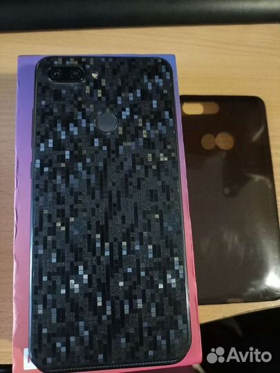 Xiaomi Mi 8 Lite, 6/128 ГБ
