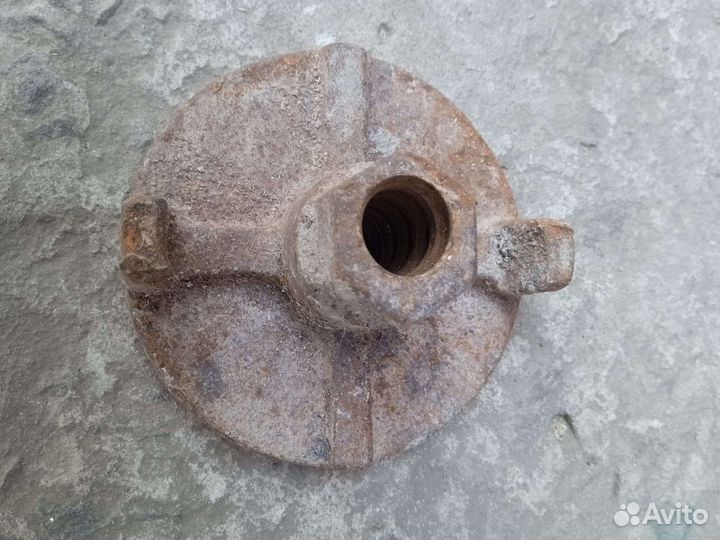 Гайка для шпильки