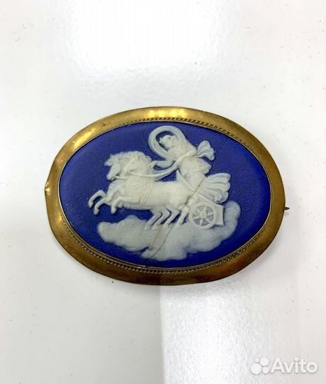Антикварная брошь wedgwood