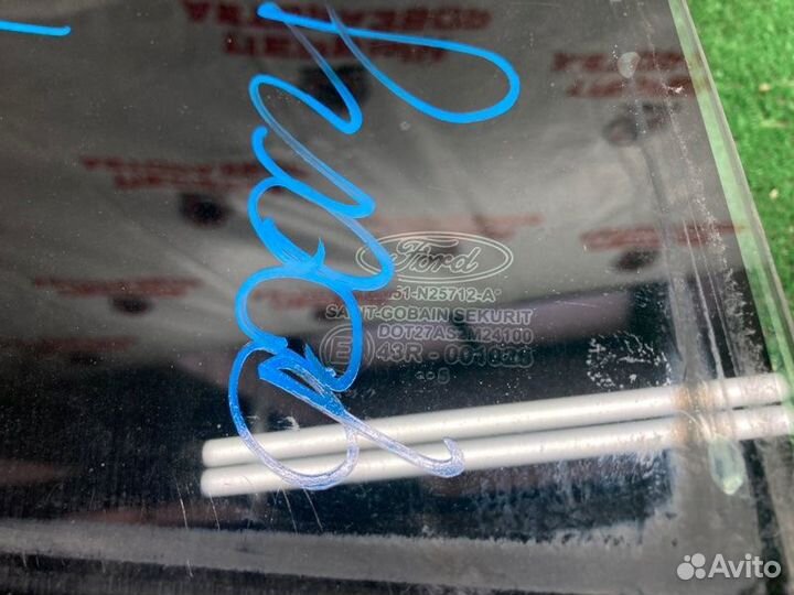 Стекло двери заднее правое Ford Focus 3 универсал