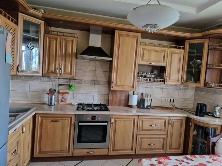 3-к. квартира, 92 м², 5/5 эт.