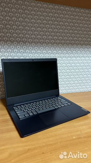 Ноутбук Lenovo