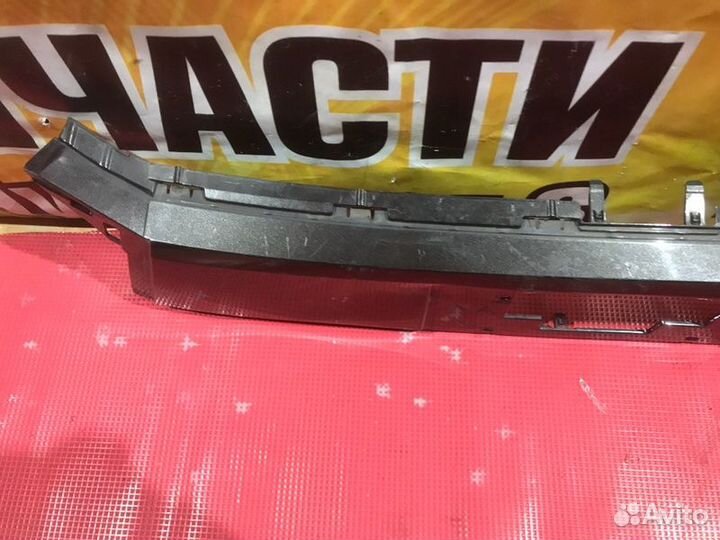 Накладка на бампер перед. toyota vellfire