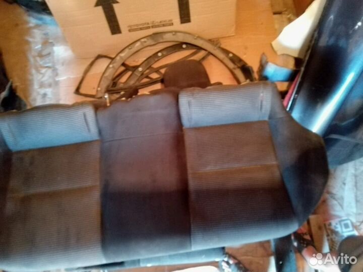 Митсубиси ланцер 10 сиденье заднее