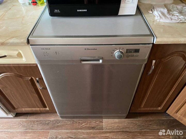 Посудомоечная машина electrolux