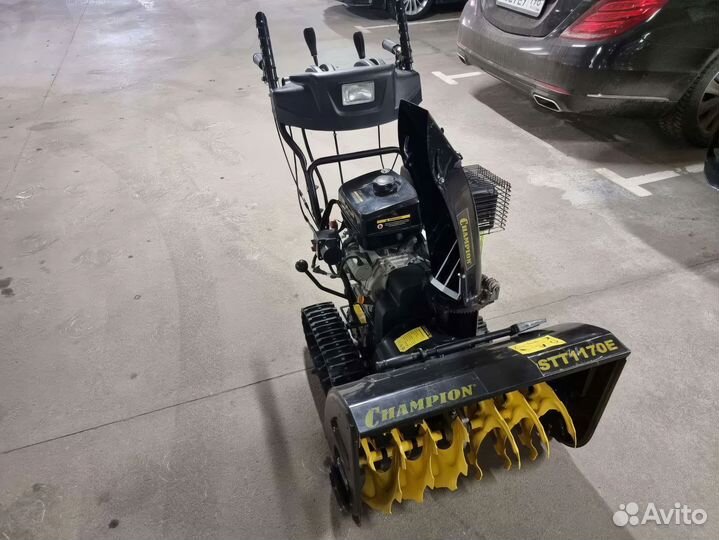 Снегоуборщик Champion STT1170E