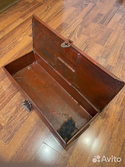 Сейф металлический