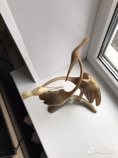Статуэтка птиц из рога