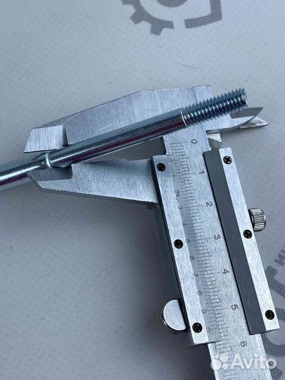 Шпилька головки цилиндра 182F,188F,190F (на карбюр