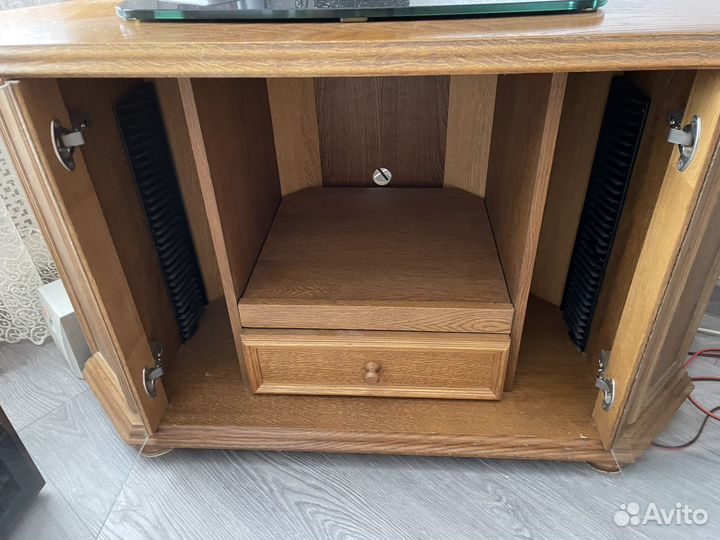 Тумба под телевизор