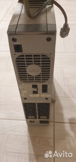 Ибп APC Back-UPS RS 1000