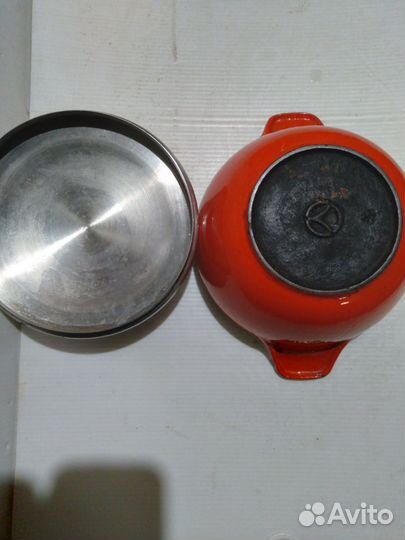 Кастрюля чугунная эмалированная