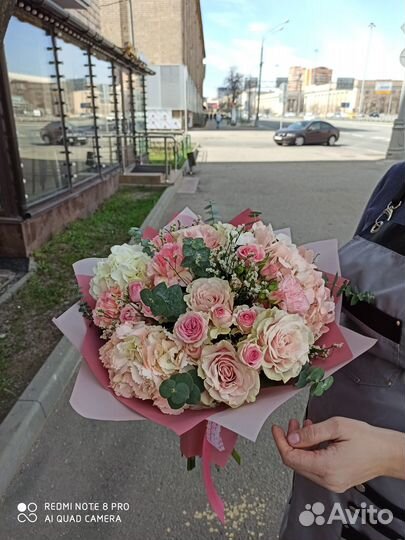 Букеты на заказ к праздникам