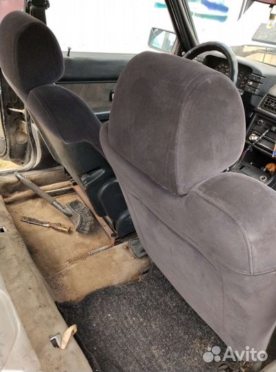 Передние сиденья