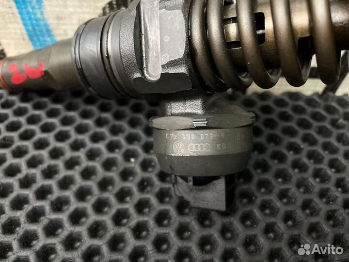 Форсунка топливная Volkswagen Touareg 7LA TDI AYH