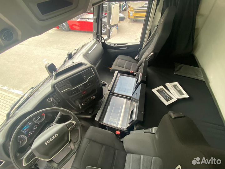 IVECO S-Way 490, 2022