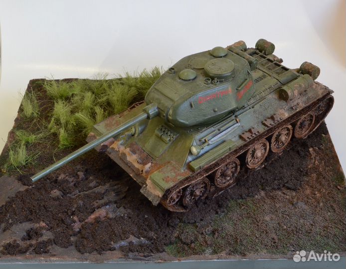 Стендовая модель Т-34-85 ARK Models