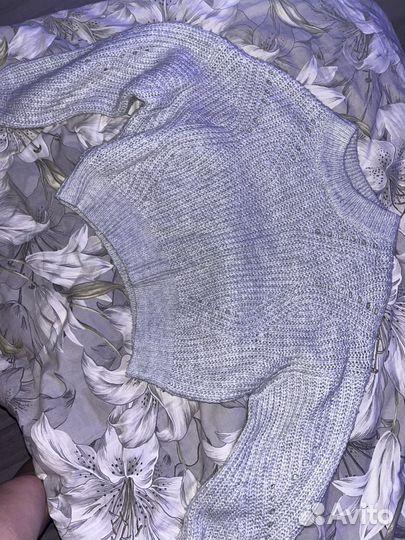 Свитер серый укороченный