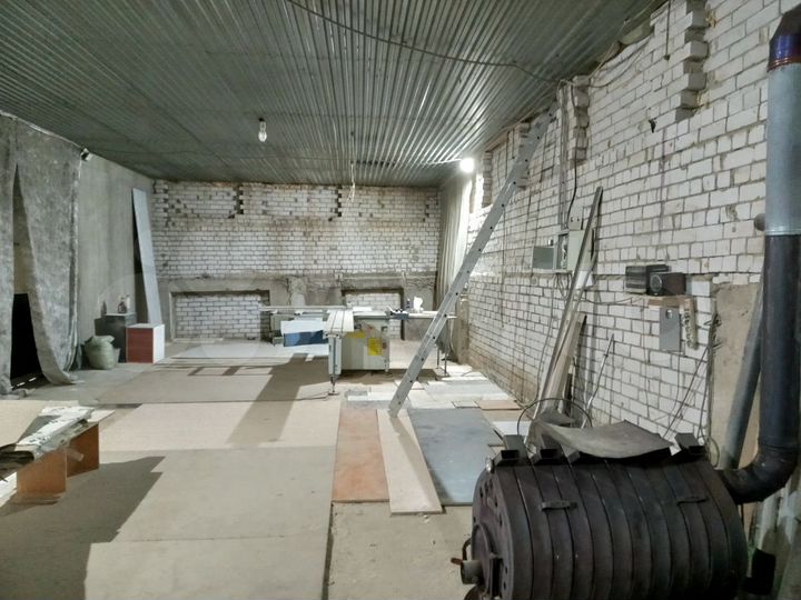 Гараж, > 30 м²