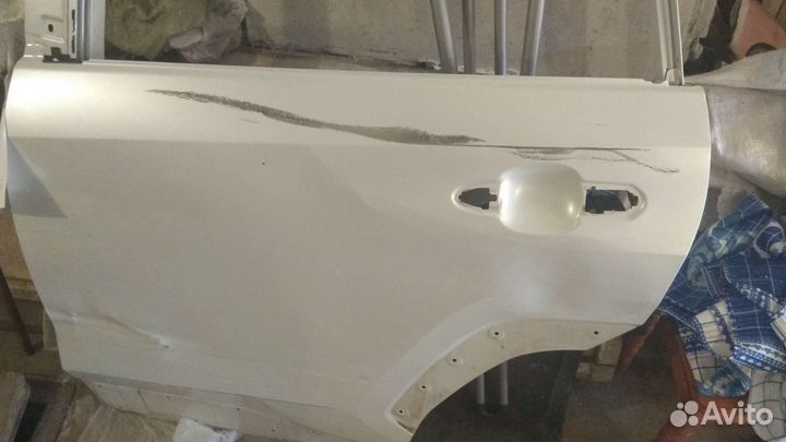 Дверь задняя левая Toyota Rav4 V