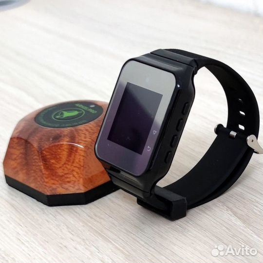 Кнопка вызова официанта с часами-пейджером