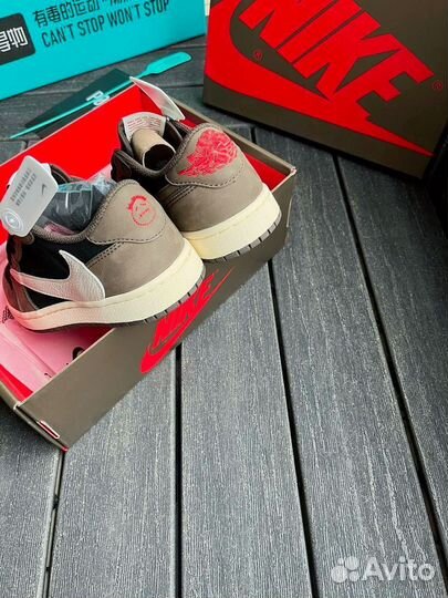 Nike air jordan 1 travis scott dark mocha