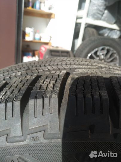 R18 Nokian Tyres Hakkapeliitta R 255/60, PCD 5x115 DIA 55