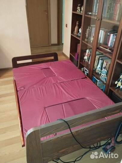 Кровать для лежачих больных с электроприводом