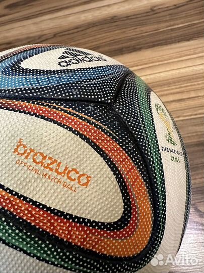 Футбольный мяч