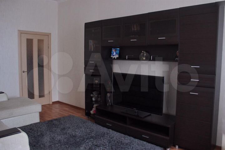 2-к. квартира, 63 м², 9/9 эт.