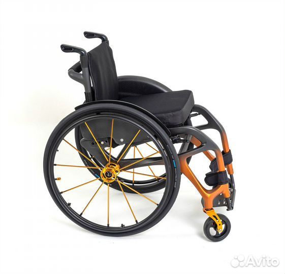 Лёгкая инвалидная коляска из карбона iCross active