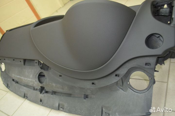 Панель приборов торпедо Ку 7 Ауди