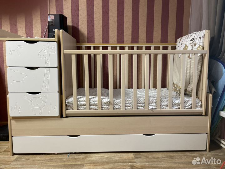 Кроватка трансформер с маятником