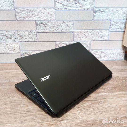 Игровой Acer i3-4010U/Radeon R7 M265 2gb