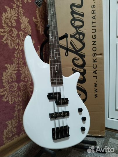 Бас гитара Jackson Spectra Bass JS2 Snow White