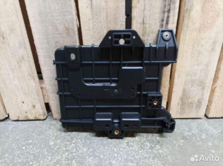 Площадка аккумулятора Солярис 1 2011-2014