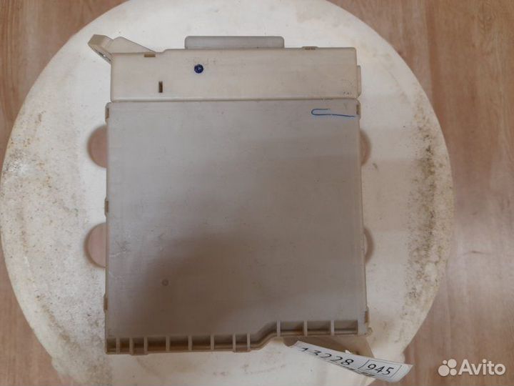 Блок предохранителей Lexus Is250 2005-2010