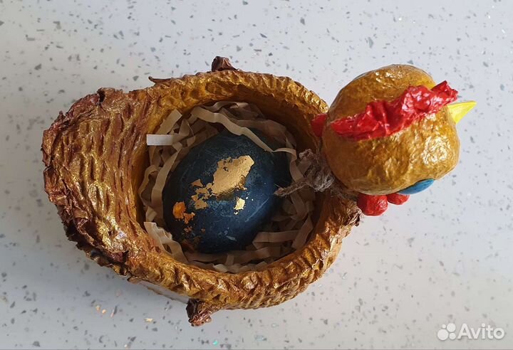 Пасхальная курочка в технике папье-маше