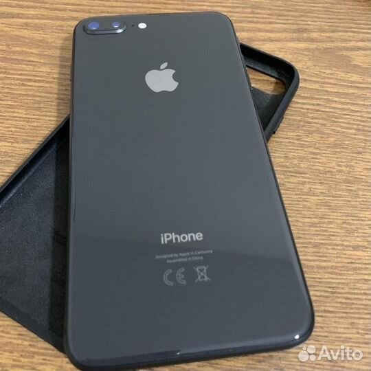 iPhone 8 Plus, 64 ГБ