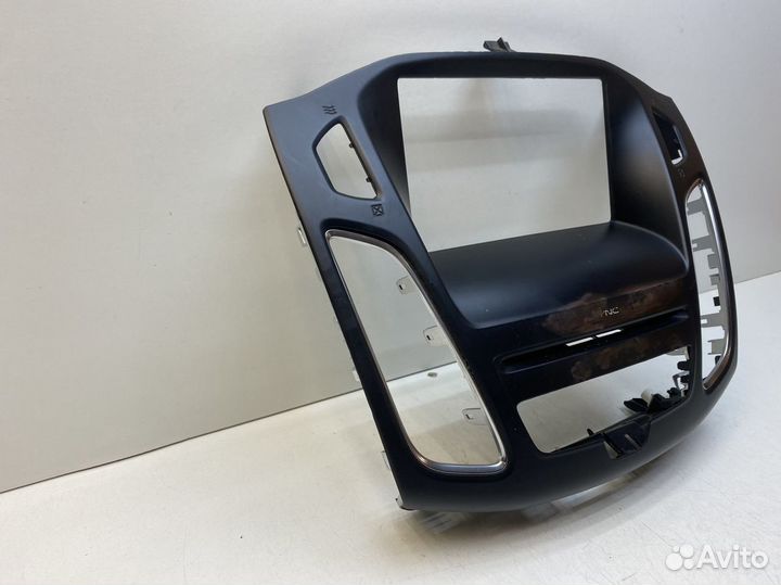 Накладка декоративная Ford Focus III 2011-2018