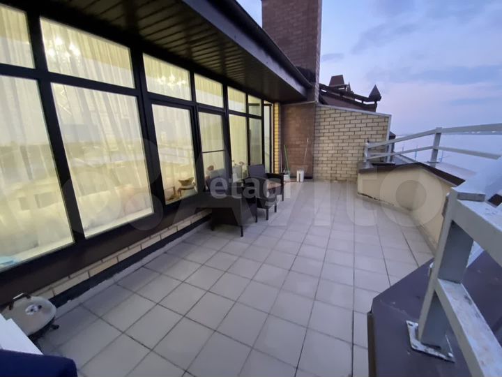 4-к. квартира, 120 м², 4/4 эт.