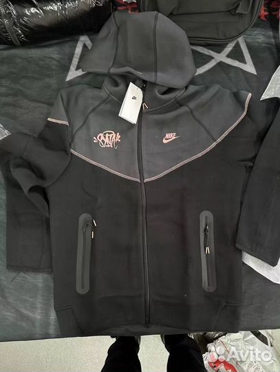 Nike tech fleece x syna world