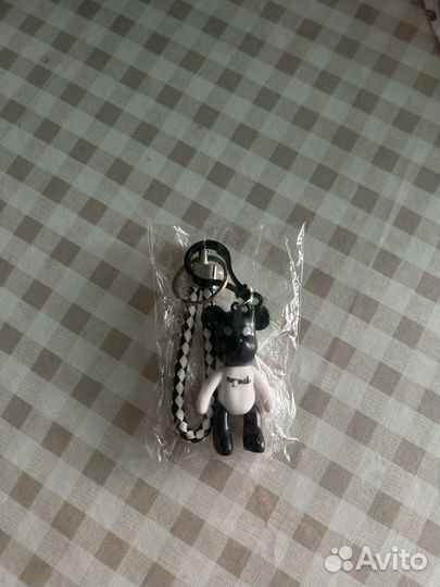 Брелок на сумку