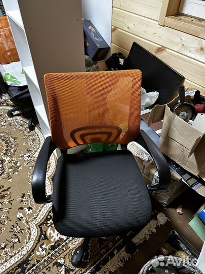 Компьютерное офисное кресло
