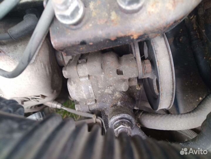 Насос гура Mitsubishi Mirage