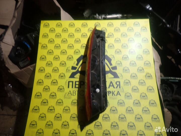 Фонарь задний правый для Ford C-MAX 2003-2007